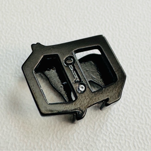 Keep Collective Zebra Charm – Black & White Enamel Animal Charm - Picture 3 of 3